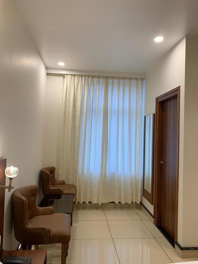 فندق Jesta Residency حسن المظهر الخارجي الصورة