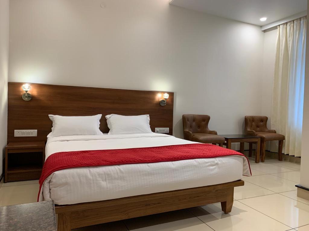 فندق Jesta Residency حسن المظهر الخارجي الصورة