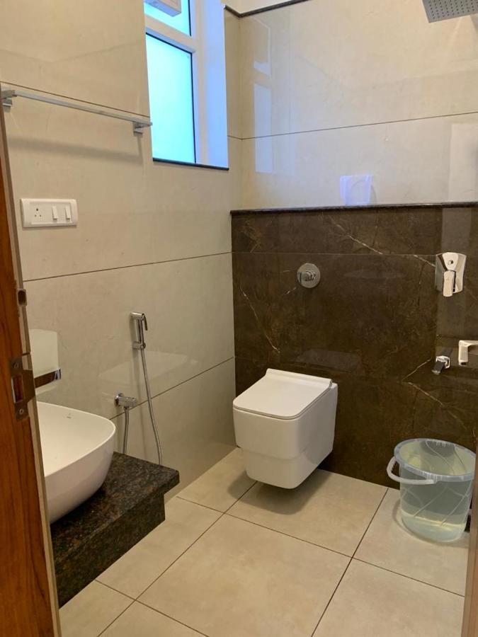 فندق Jesta Residency حسن المظهر الخارجي الصورة
