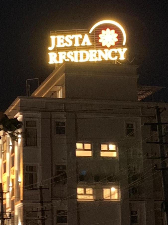 فندق Jesta Residency حسن المظهر الخارجي الصورة