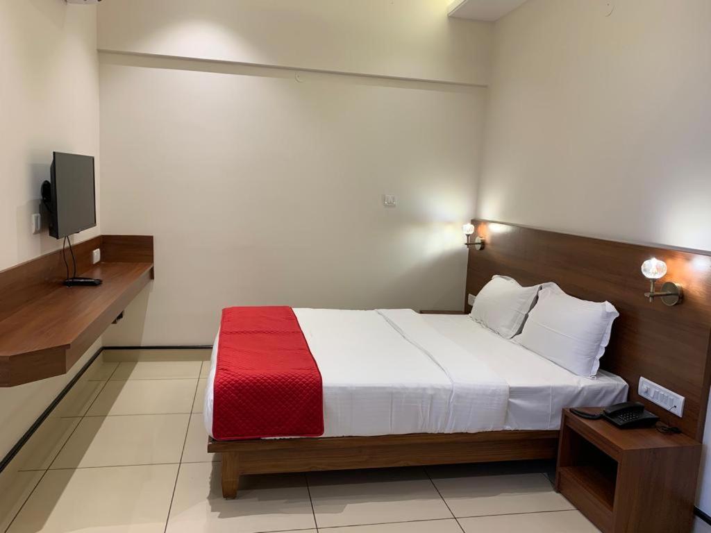 فندق Jesta Residency حسن المظهر الخارجي الصورة