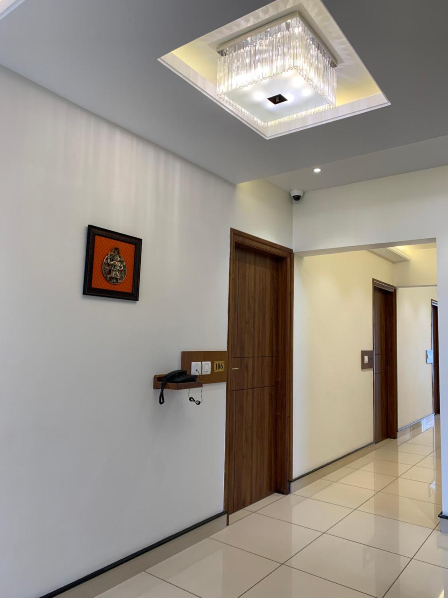 فندق Jesta Residency حسن المظهر الخارجي الصورة